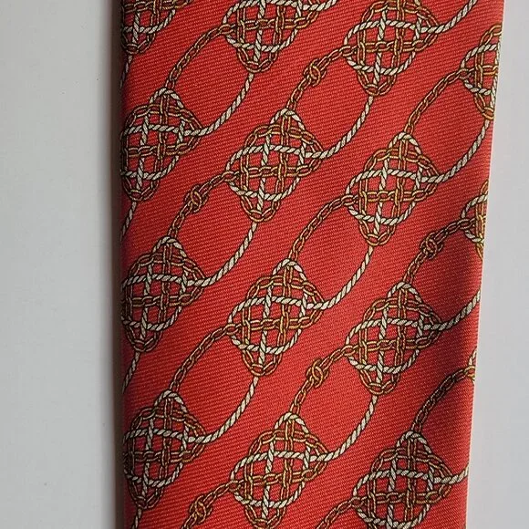 CHANEL Men's Vintage Tie 100% Silk Made in Italy Red with Knot pattern - Picture 2 of 5